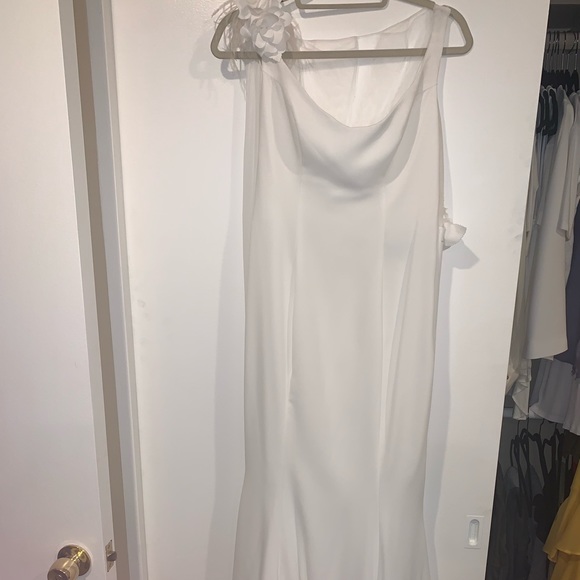 Goddess Evening Gown - Picture 4 of 6